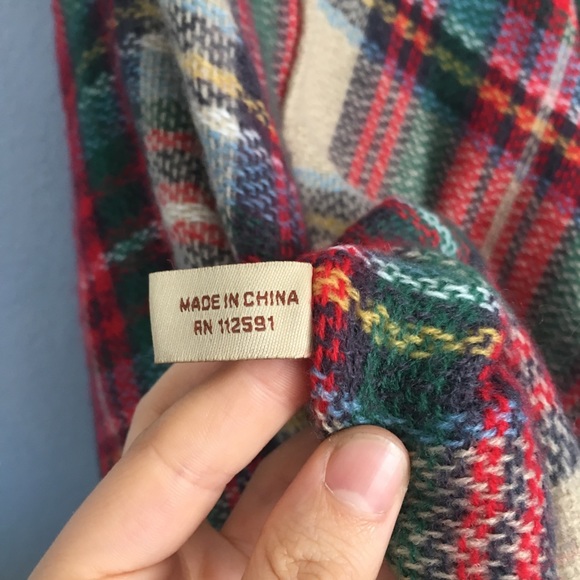 Lava Accessories, plaid poncho - Picture 3 of 3